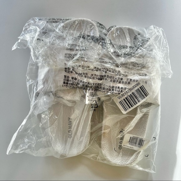 Old Navy Slides - Picture 8 of 13